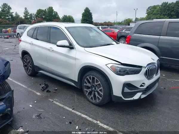 WBXJG7C04M5U29707 2021 BMW X1 - Image 1