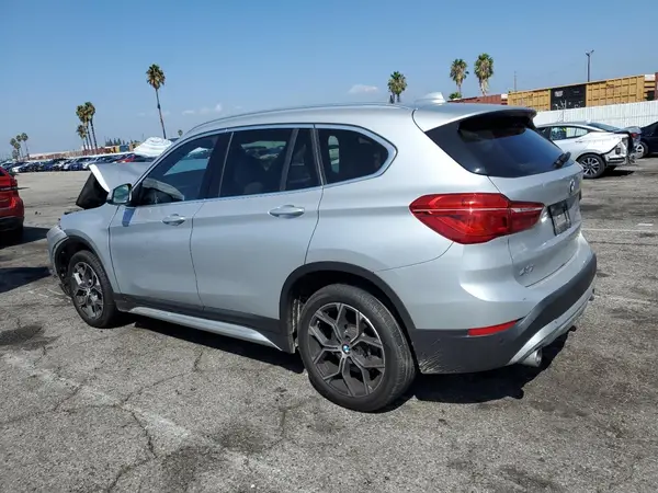 WBXJG7C04M5U33823 2021 BMW X1 - Image 2