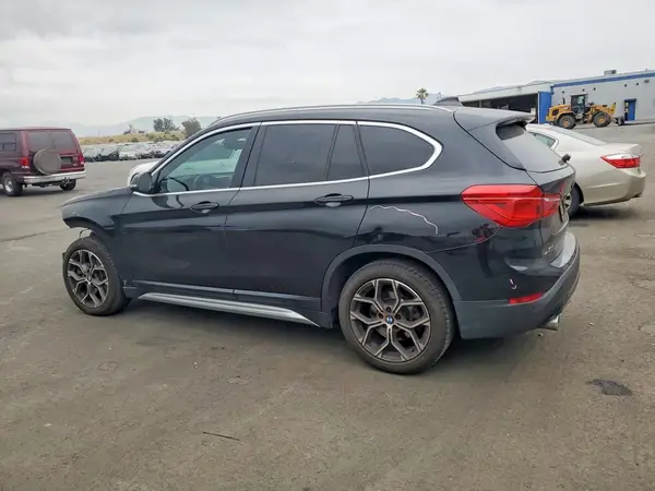 WBXJG7C05M5S35624 2021 BMW X1 - Image 2