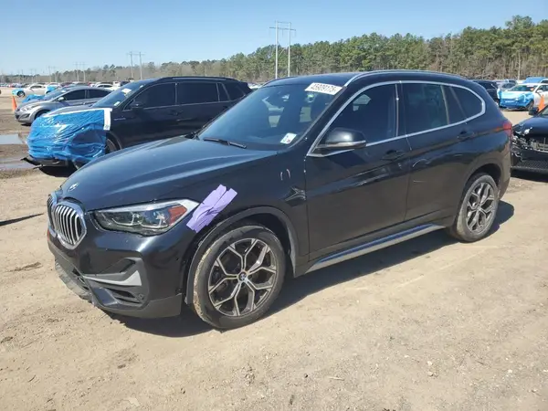 WBXJG7C05M5T33827 2021 BMW X1 - Image 1