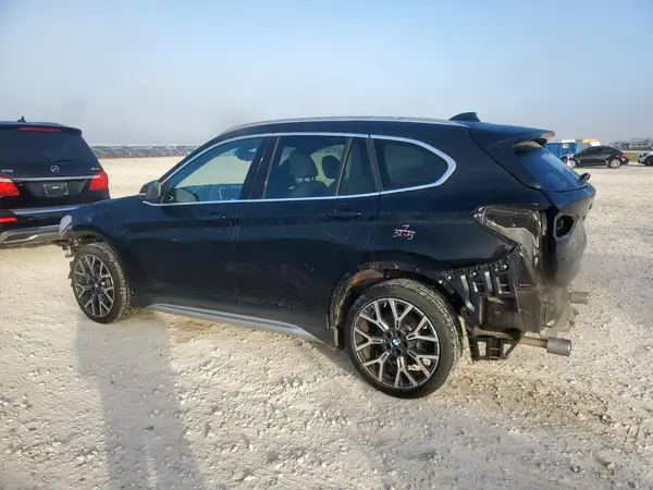 WBXJG7C05M5T37943 2021 BMW X1 - Image 2