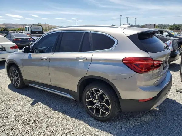 WBXJG7C05M5U21647 2021 BMW X1 - Image 2