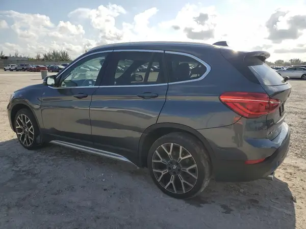 WBXJG7C05N5U83275 2022 BMW X1 - Image 2