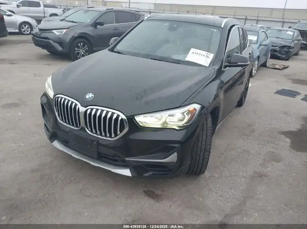 WBXJG7C06L3L91102 2020 BMW X1 - Image 2