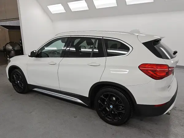 WBXJG7C06L5R79585 2020 BMW X1 - Image 2
