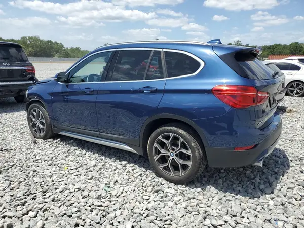WBXJG7C06M5S00879 2021 BMW X1 - Image 2