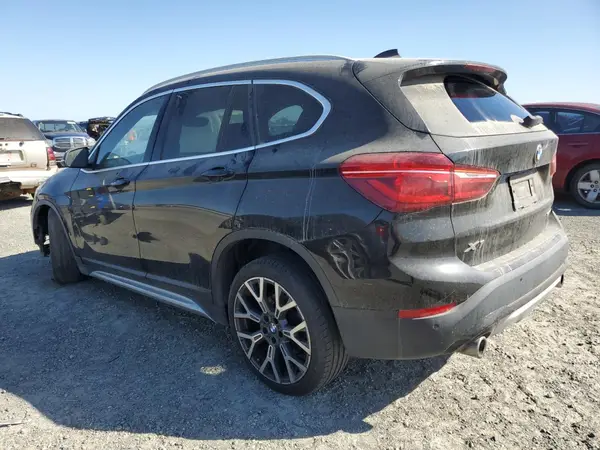 WBXJG7C06M5S28102 2021 BMW X1 - Image 2