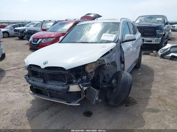 WBXJG7C06M5S95797 2021 BMW X1 - Image 2