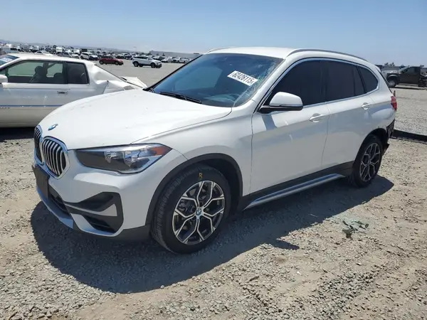 WBXJG7C06M5T16440 2021 BMW X1 - Image 1