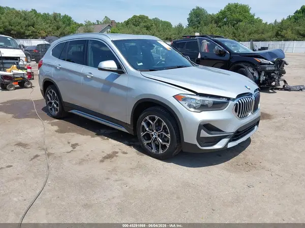 WBXJG7C06M5T46361 2021 BMW X1 - Image 1