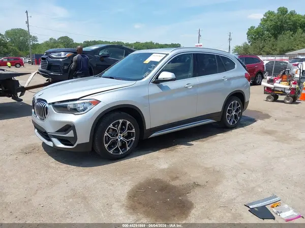 WBXJG7C06M5T46361 2021 BMW X1 - Image 2