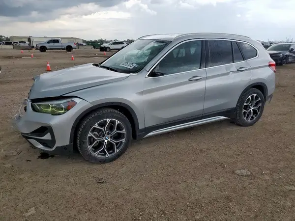 WBXJG7C06M5T73981 2021 BMW X1 - Image 1