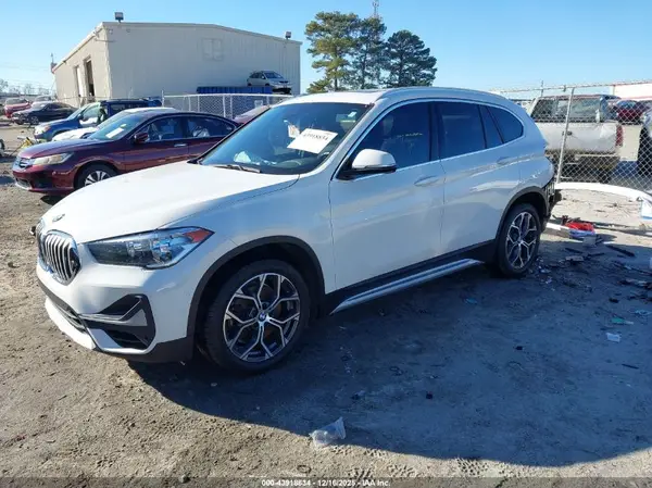 WBXJG7C06M5U33449 2021 BMW X1 - Image 2