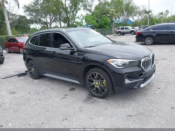 WBXJG7C07L5R65100 2020 BMW X1 - Image 1
