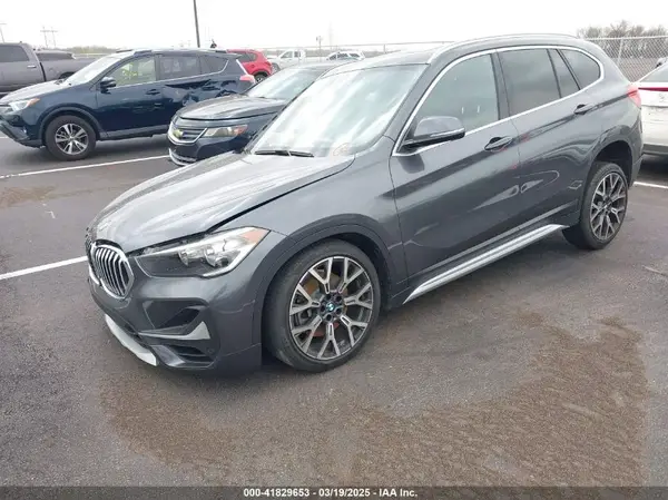 WBXJG7C07M5S08831 2021 BMW X1 - Image 2