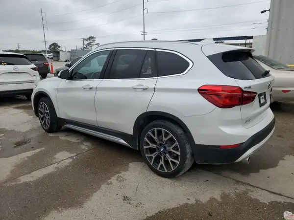 WBXJG7C07M5T65517 2021 BMW X1 - Image 2