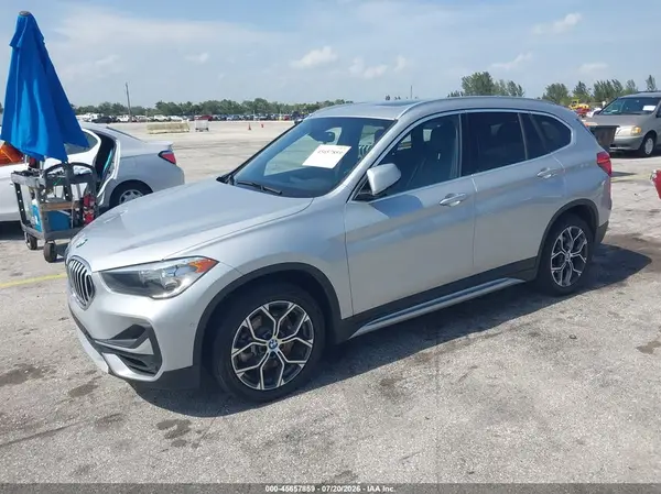 WBXJG7C07M5T66022 2021 BMW X1 - Image 2