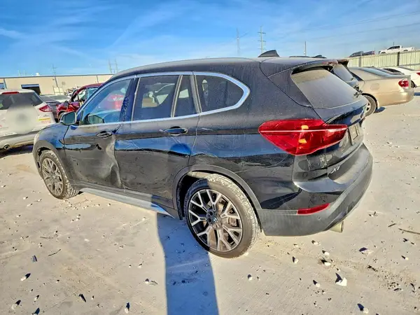 WBXJG7C07M5U22489 2021 BMW X1 - Image 2