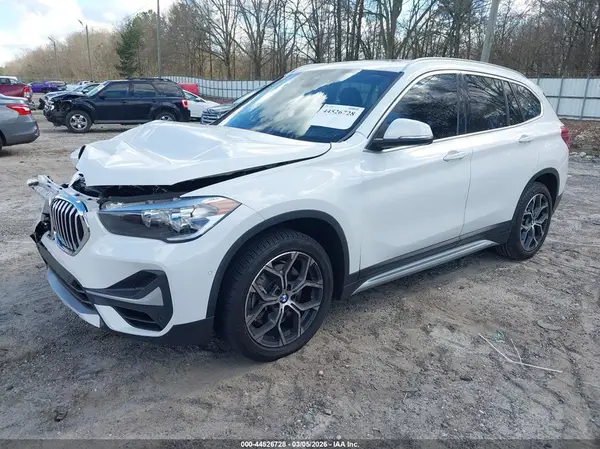 WBXJG7C08M5S27839 2021 BMW X1 - Image 2