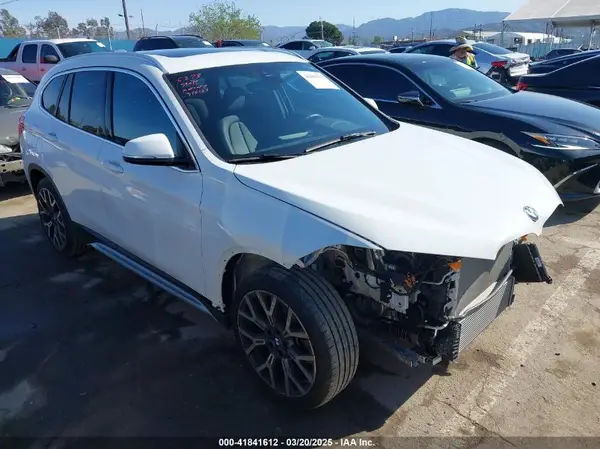 WBXJG7C08M5S34659 2021 BMW X1 - Image 1