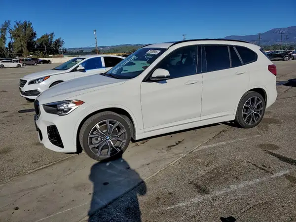WBXJG7C08M5S46889 2021 BMW X1 - Image 1