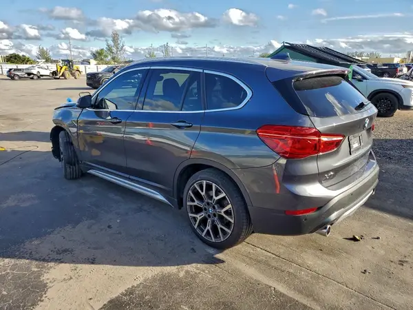 WBXJG7C08M5S62980 2021 BMW X1 - Image 2