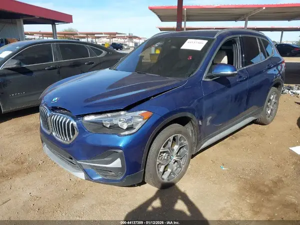 WBXJG7C08M5T06721 2021 BMW X1 - Image 2