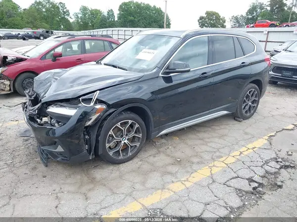 WBXJG7C08M5T11269 2021 BMW X1 - Image 2