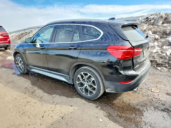 WBXJG7C08M5T51187 2021 BMW X1 - Image 2