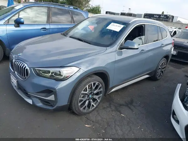 WBXJG7C08M5U15793 2021 BMW X1 - Image 2