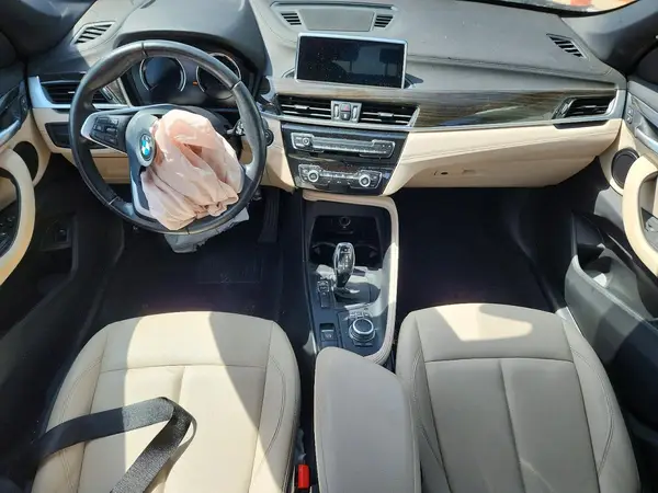 WBXJG7C08M5U37633 2021 BMW X1 - Image 8
