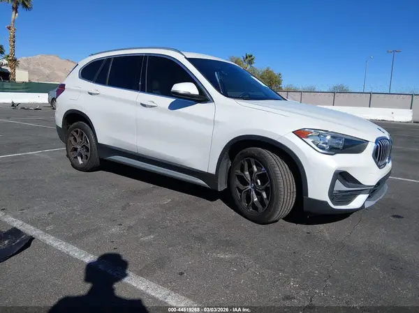 WBXJG7C09L3L86587 2020 BMW X1 - Image 1