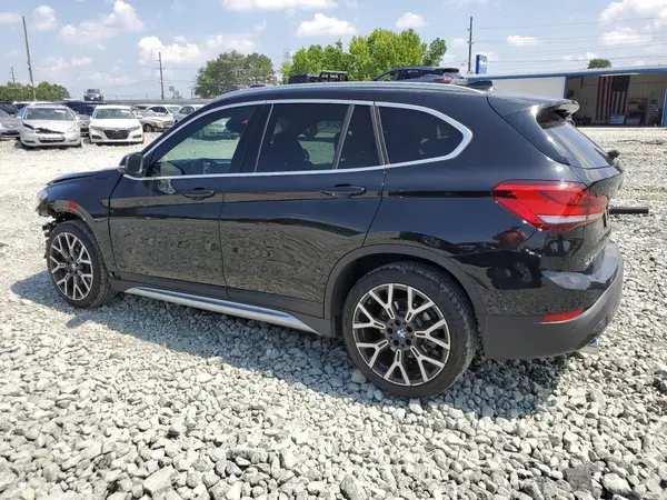 WBXJG7C09M5S22553 2021 BMW X1 - Image 2