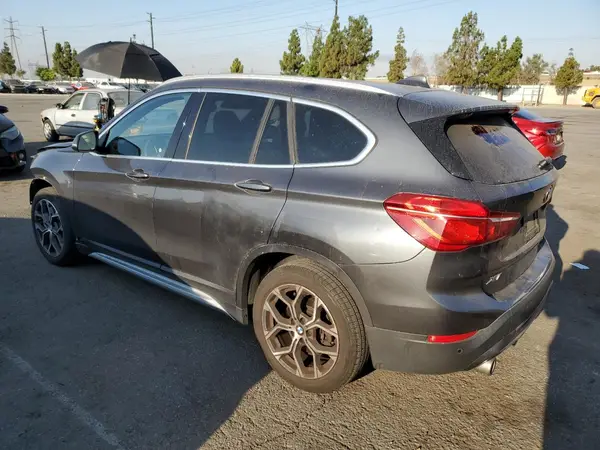 WBXJG7C09M5S94580 2021 BMW X1 - Image 2