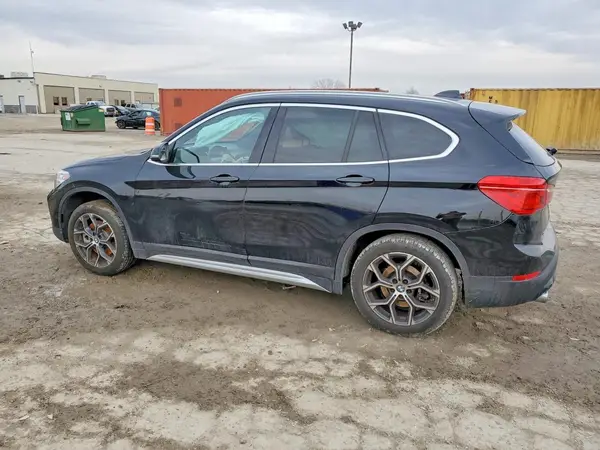 WBXJG7C09M5T17713 2021 BMW X1 - Image 2