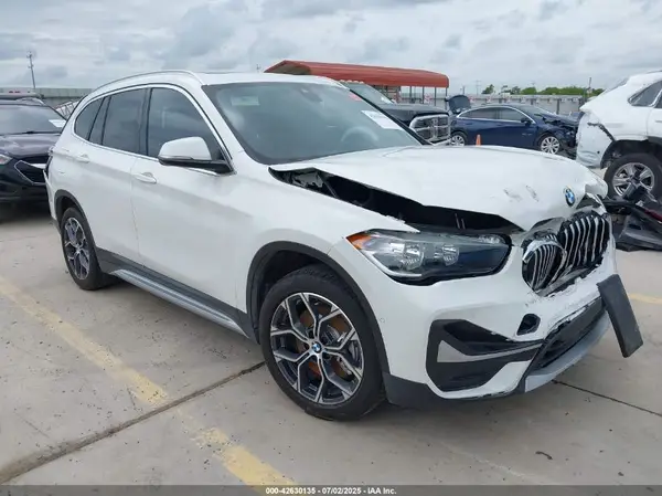 WBXJG7C09M5U34188 2021 BMW X1 - Image 1