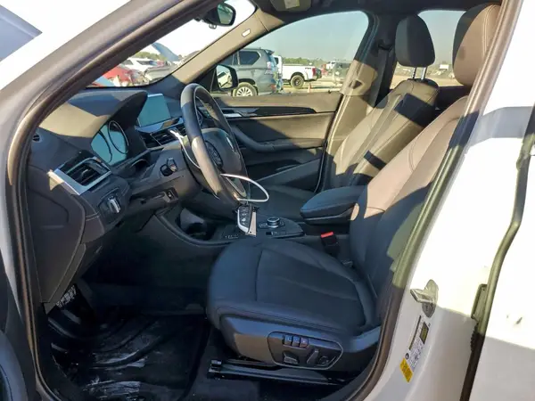 2021 BMW X1 auction photo 7