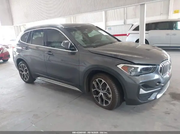 WBXJG7C0XN5U57142 2022 BMW X1 - Image 1