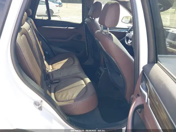 WBXJG9C00M5S45019 2021 BMW X1 - Image 8