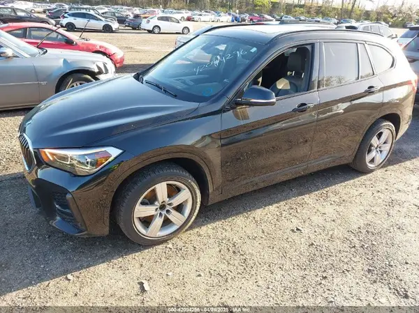 WBXJG9C00M5S76741 2021 BMW X1 - Image 2