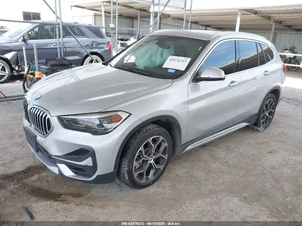 WBXJG9C00M5T03209 2021 BMW X1 - Image 2