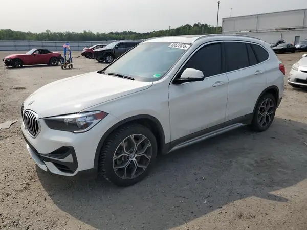 WBXJG9C00M5T20009 2021 BMW X1 - Image 1