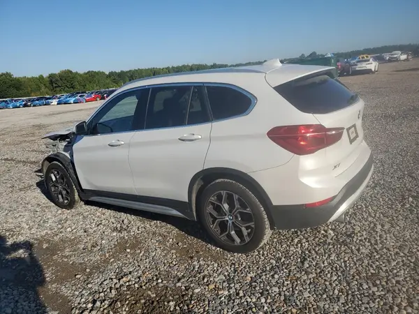 WBXJG9C00M5T75687 2021 BMW X1 - Image 2