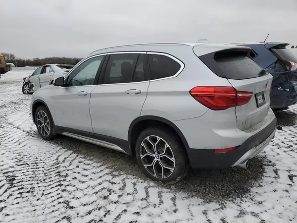 WBXJG9C00M5T92098 2021 BMW X1 - Image 2