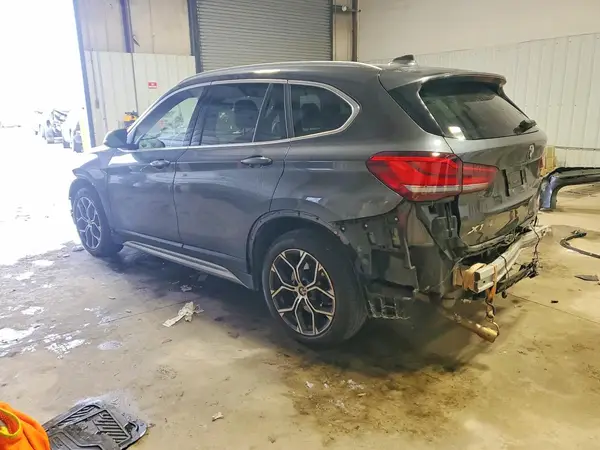 WBXJG9C00M5T92831 2021 BMW X1 - Image 2