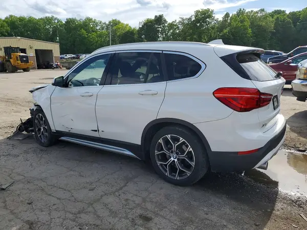 WBXJG9C01L5P78043 2020 BMW X1 - Image 2