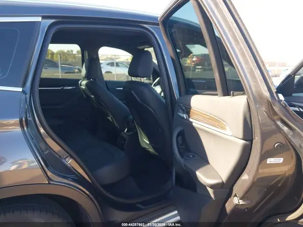 WBXJG9C01M3M42972 2021 BMW X1 - Image 8
