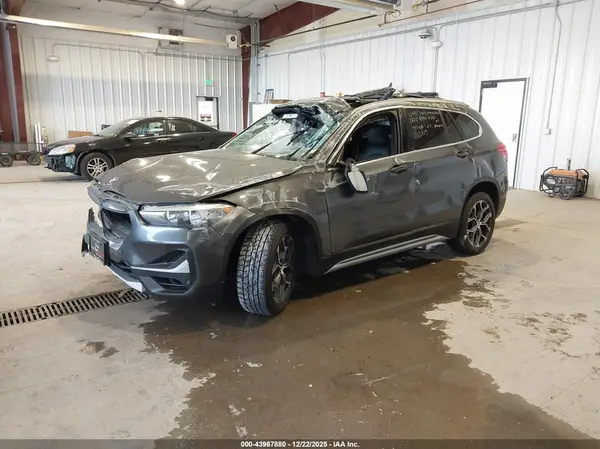 WBXJG9C01N5V23783 2022 BMW X1 - Image 2