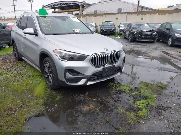 WBXJG9C02L5P63499 2020 BMW X1 - Image 1
