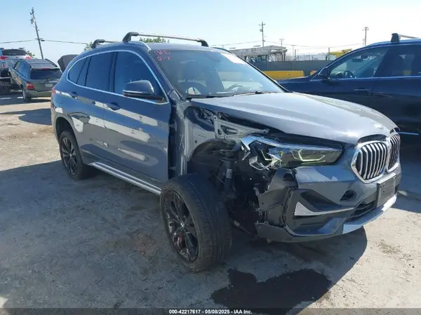 WBXJG9C02L5R24899 2020 BMW X1 - Image 1